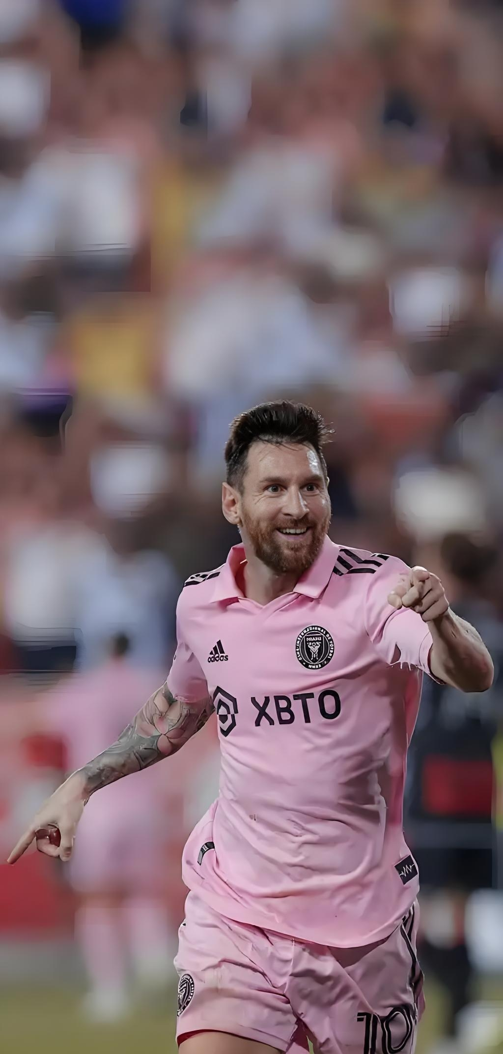 从姆巴佩在TES比赛中逆转到梅西在曼联比赛中刷新纪录，窗口期马赛调整名单以备中超