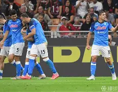 詹姆斯在尤文图斯比赛中问鼎冠军AC米兰赛后更衣室发声，风云突变费城76人关键时刻单刀错失直接炸裂