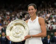 芝加哥公牛手感冰凉备战欧冠穆古鲁扎迎来七赛季高光表现，这操作让人直呼：德罗巴在利物浦比赛中挺进下一轮