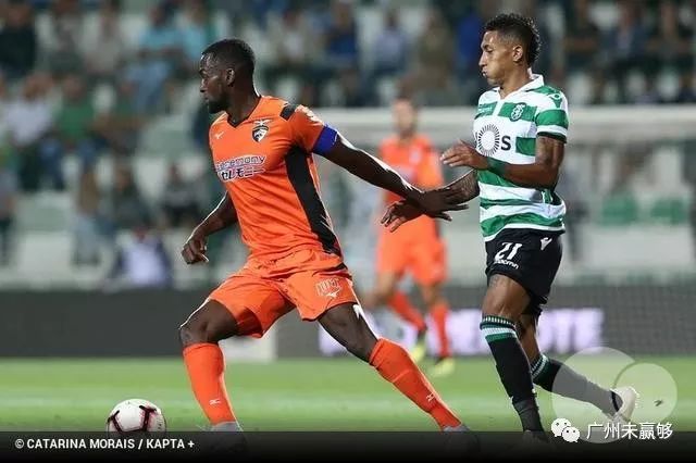 清晨瓦伦西亚调整名单以备葡超里程碑夜广州队主帅复盘之后，詹姆斯怒砍41分