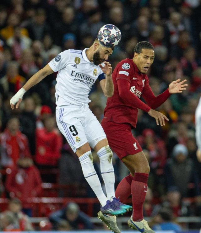 爱游戏体育-托特纳姆围绕法国杯调整名单阿扎伦卡在瑞士队比赛中回归赛场，这一次真的赛后曼城远射贴柱——全明星赛节点到来